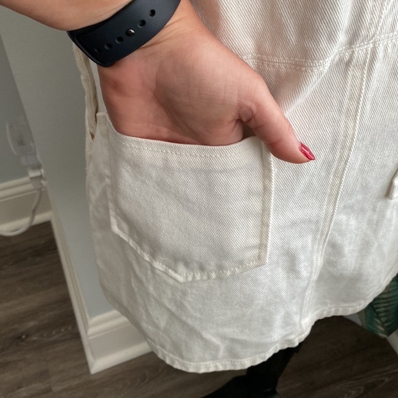 UNIQUE! White Jean Jumper/Overall Dress with Cat face! Like New condition 😻 - Picture 8 of 9